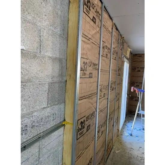 Travaux d'isolation et de second œuvre en cours